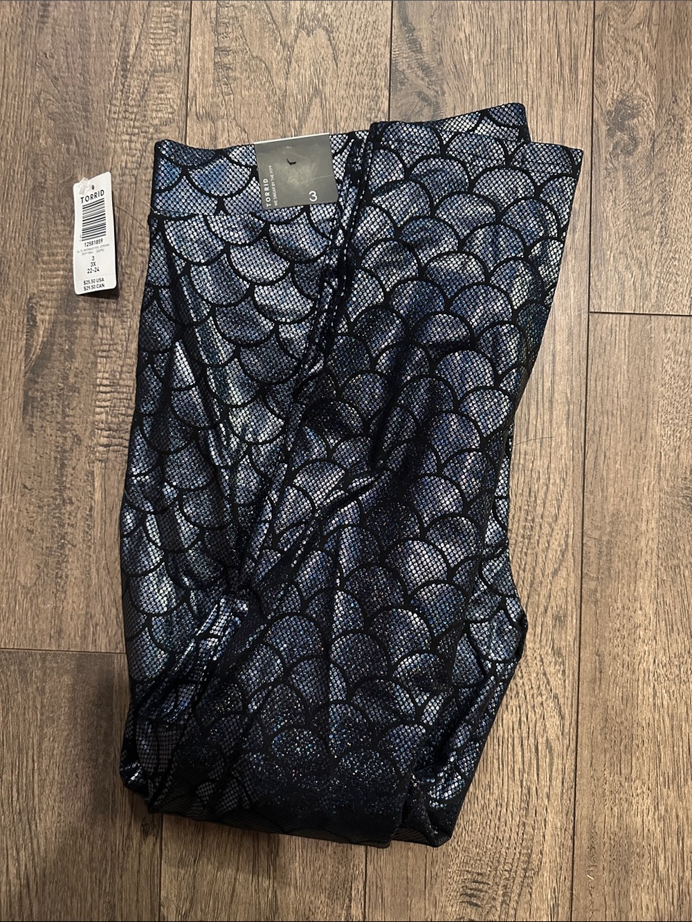 torrid Black & Blue Mermaid Scale Leggings